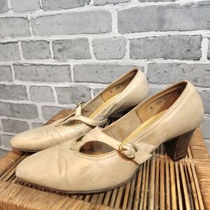 1940s Red Cross Shoes Cream Leather Mary Jane's Heels Size 6.5